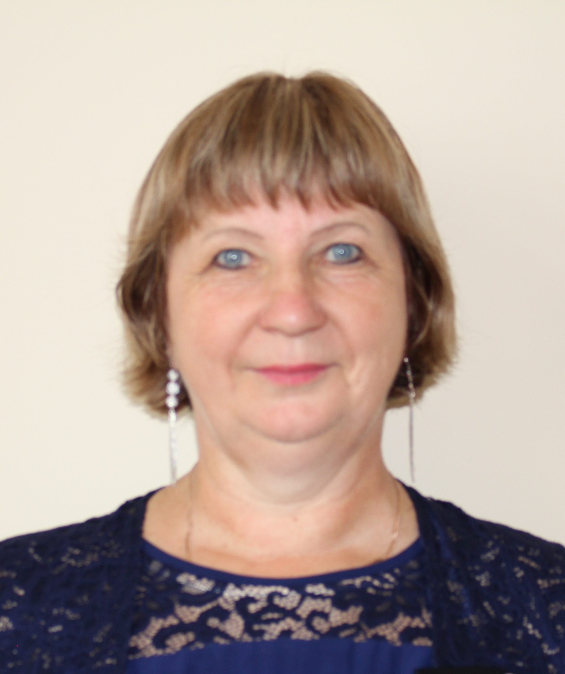Гребенюкова Людмила Николаевна.