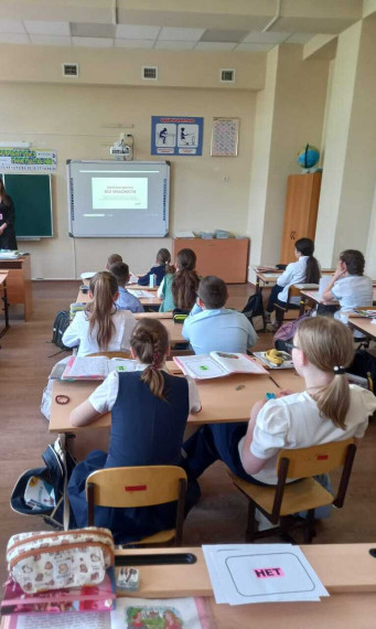 Снижение риска травмирования детей в зоне движения поездов.